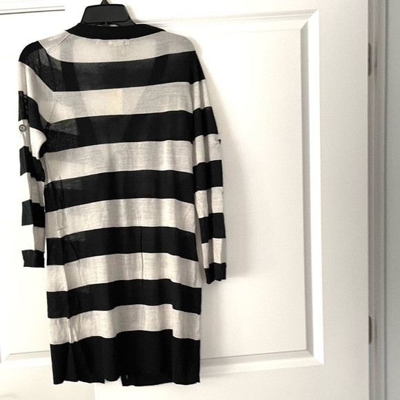 Vertigo Striped Tunic Sweater - Picture 2 of 8